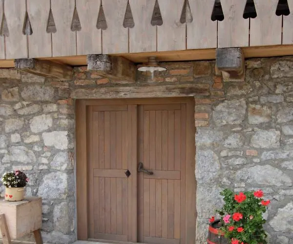 בית נופש House Mimi מטליקה