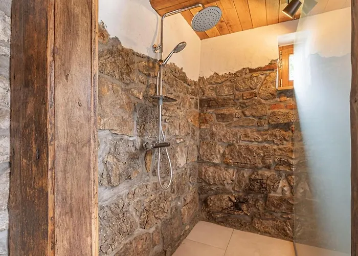 House Mimi בית נופש מטליקה