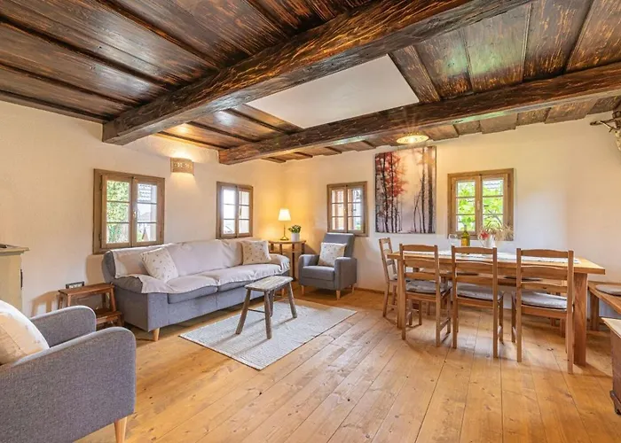 בית נופש House Mimi מטליקה